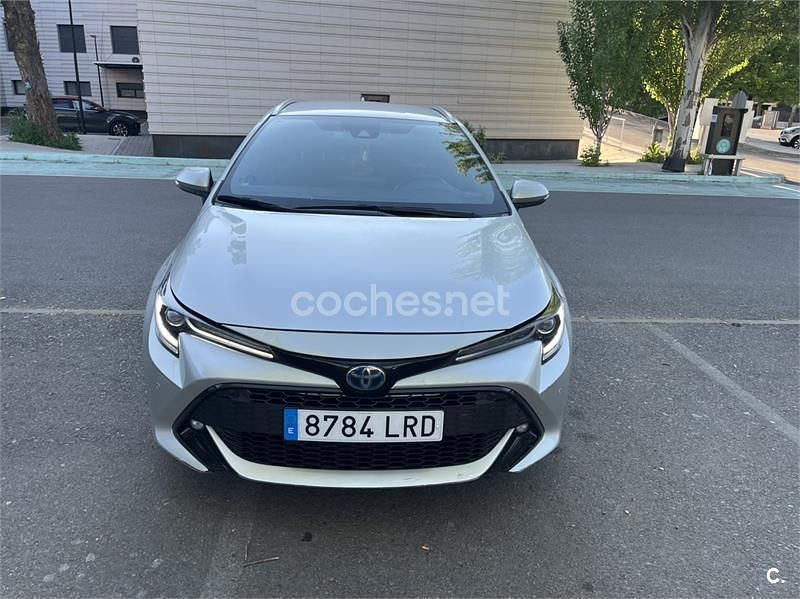 Usado Toyota Corolla Sport 122 CV (89 kW) 2021 Gris / plata Familiar
