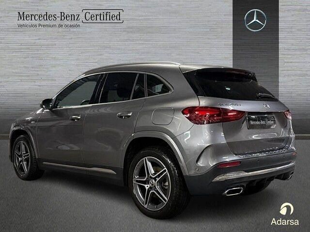 Usado Mercedes GLA250 AMG line 218 CV (160 kW) 2025 Gris montaña SUV