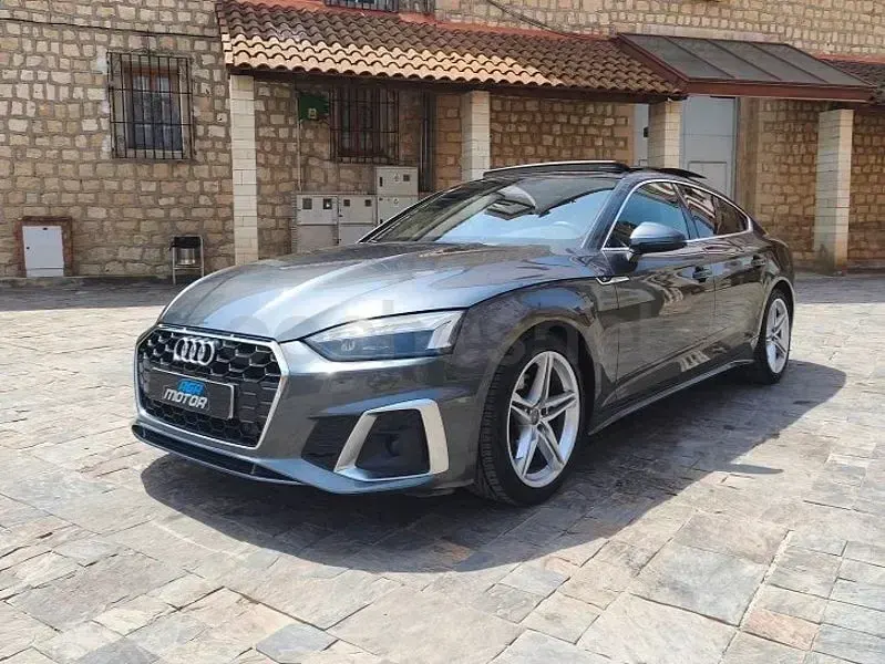 Usado Audi A5 Sportback S-Line 204 CV (150 kW) 2021 Gris / plata Utilitario
