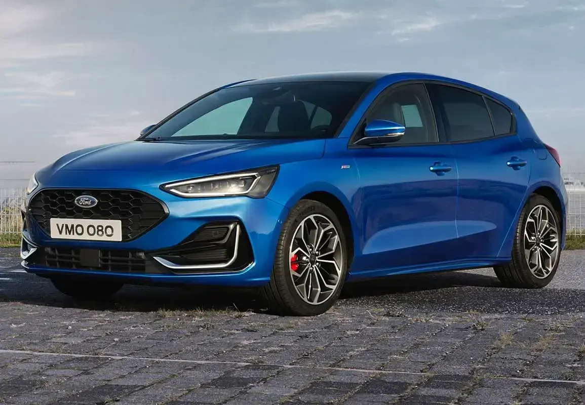 Usado Ford Focus ST-Line 155 CV (114 kW) 2024 Gris Utilitario