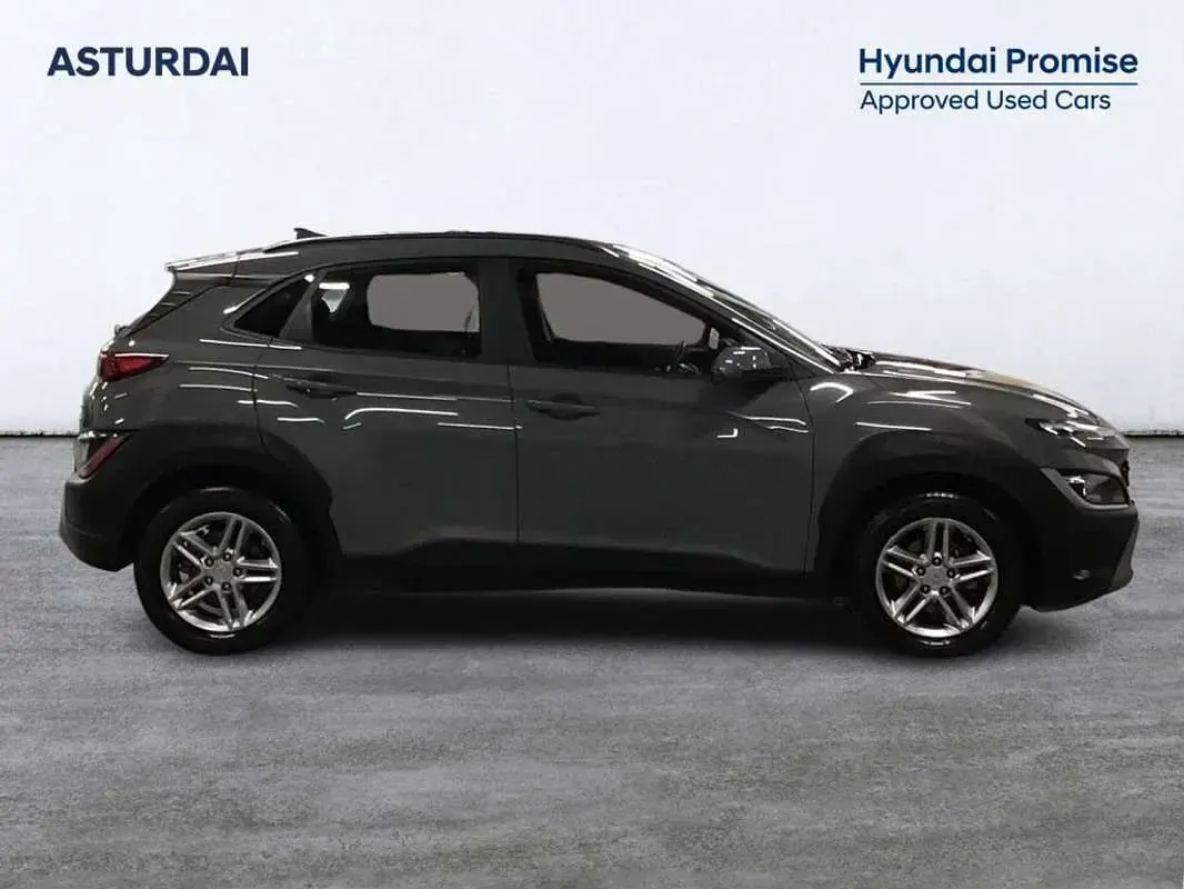 Usado Hyundai Kona 120 CV (88 kW) 2023 Gris SUV