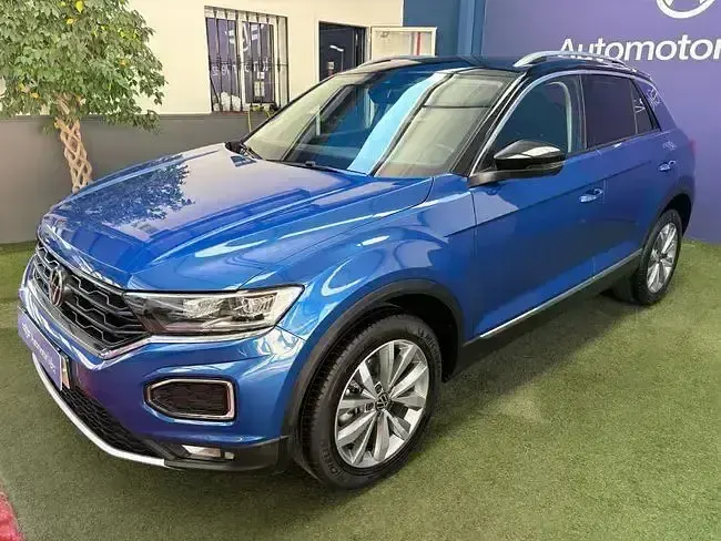Usado VW T-Roc Advance 110 CV (80 kW) 2022 Azul SUV