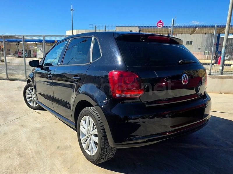 Usado VW Polo Advance 60 CV (44 kW) 2012 Negro Utilitario