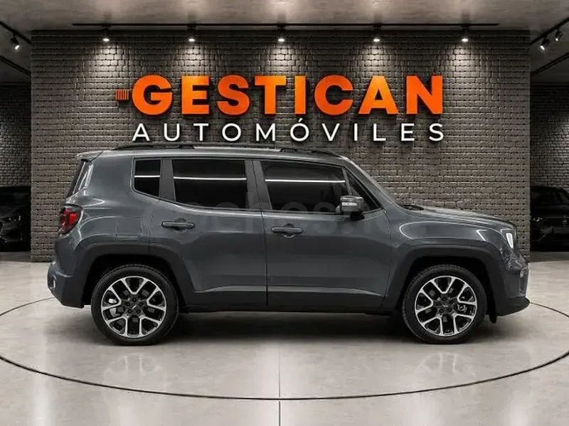 Usado Jeep Renegade 240 CV (176 kW) 2022 Gris / plata SUV