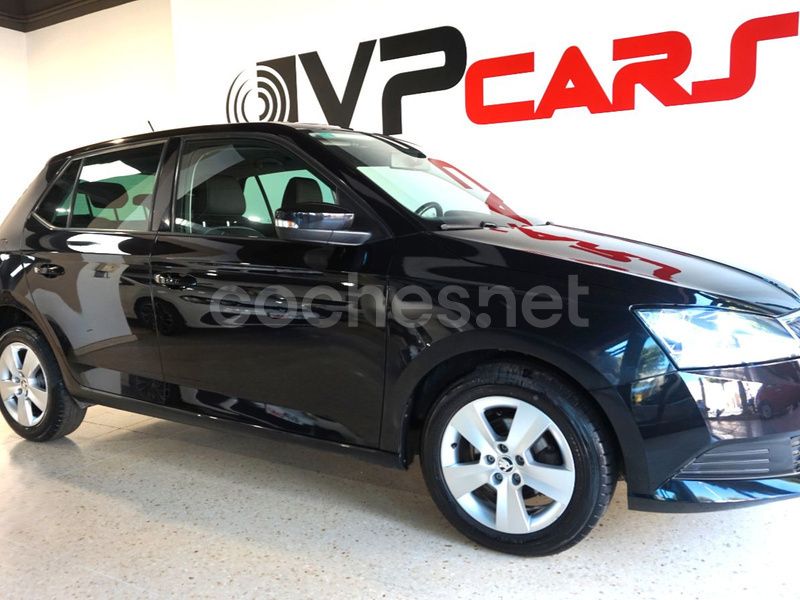 Negro Usado 2019 Skoda Fabia Berlina | 11.490 € (Precio justo) - Imagen 1/4