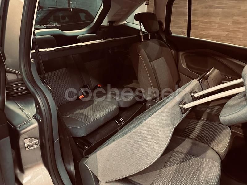Usado Ford Grand C-Max Trend 125 CV (91 kW) 2013 Gris Monovolumen