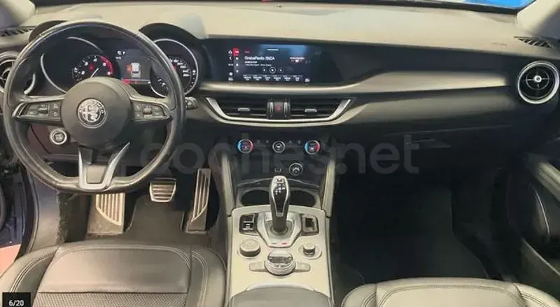 Usado Alfa Romeo Stelvio Sprint 190 CV (139 kW) 2021 Negro SUV