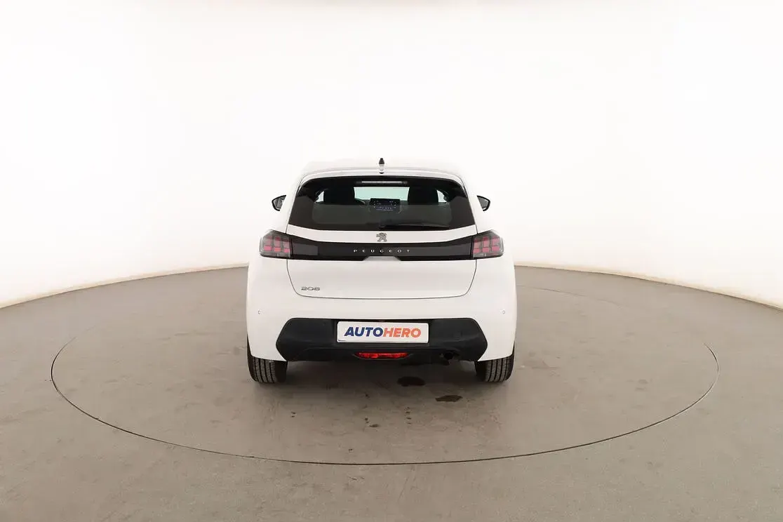 Usado Peugeot 208 Active 102 CV (75 kW) 2020 Blanco Utilitario