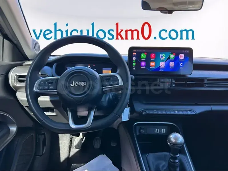 Usado Jeep Avenger Altitude 100 CV (73 kW) 2024 Negro SUV