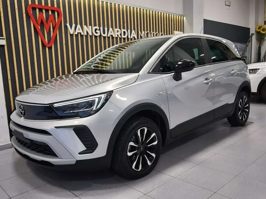 Usado Opel Crossland Elegance 109 CV (80 kW) 2023 Gris SUV