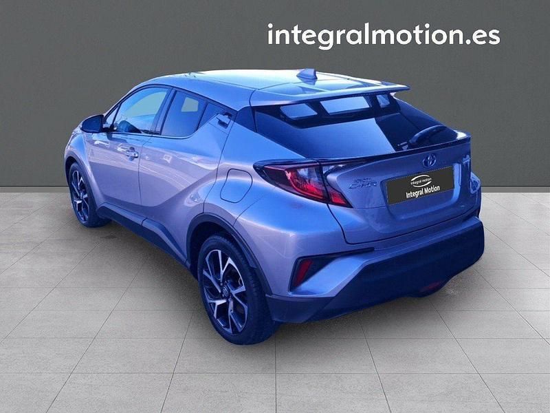 Usado Toyota C-HR Advance 122 CV (89 kW) 2022 Gris SUV