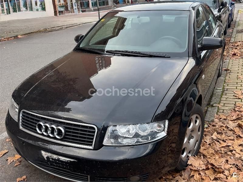 Usado Audi A4 140 CV (102 kW) 2005 Negro Berlina