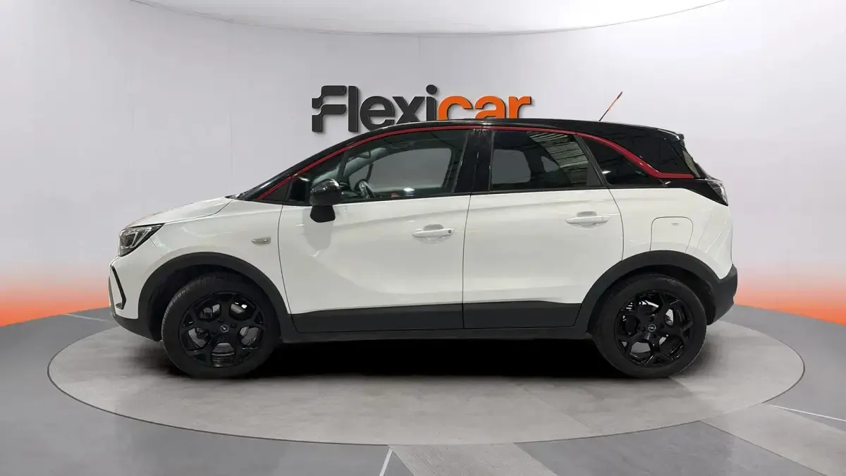 Usado Opel Crossland 110 CV (80 kW) 2023 Blanco SUV