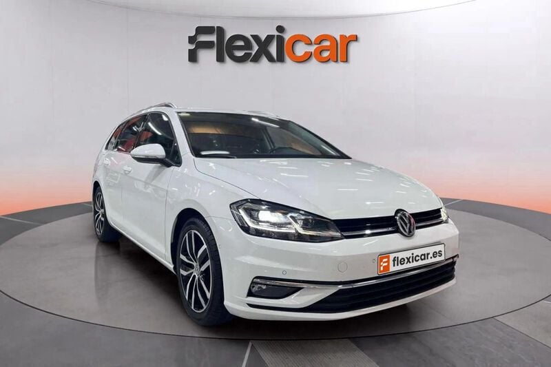 Blanco Usado 2018 VW Golf VII Sportline Familiar | 14.490 € (Precio justo) - Imagen 1/4