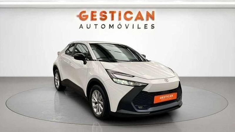 Usado Toyota C-HR Advance 140 CV (102 kW) 2024 Blanco SUV