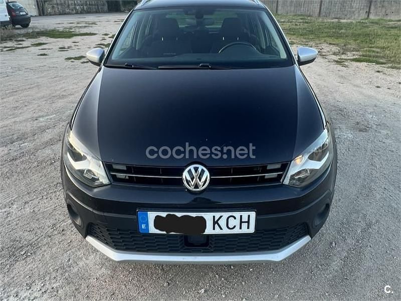 Usado VW Polo Cross 90 CV (66 kW) 2017 Negro Utilitario