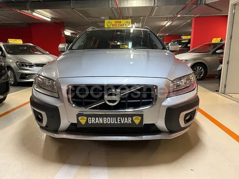 Usado Volvo XC70 Kinetic 205 CV (150 kW) 2010 Gris / plata Familiar