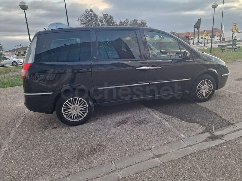 Usado Lancia Phedra 170 CV (125 kW) 2010 Negro Monovolumen