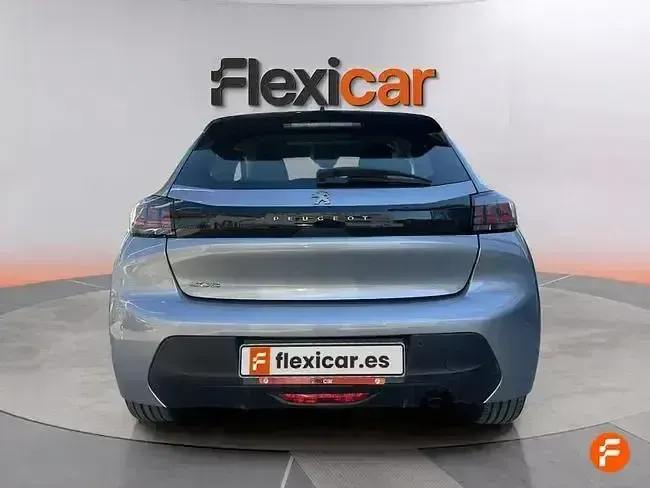 Usado Peugeot 208 Active 100 CV (73 kW) 2023 Gris Utilitario