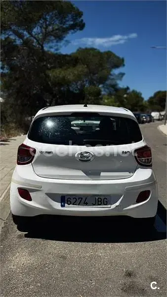 Usado Hyundai i10 66 CV (48 kW) 2014 Blanco Utilitario