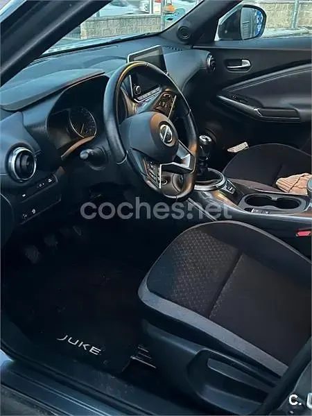 Usado Nissan Juke Enigma 114 CV (83 kW) 2021 Gris / plata SUV