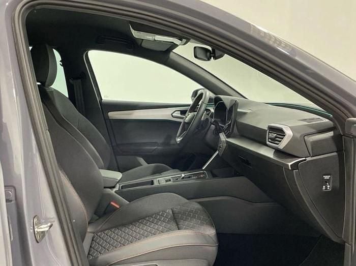 Usado Seat Leon FR 204 CV (150 kW) 2024 Gris