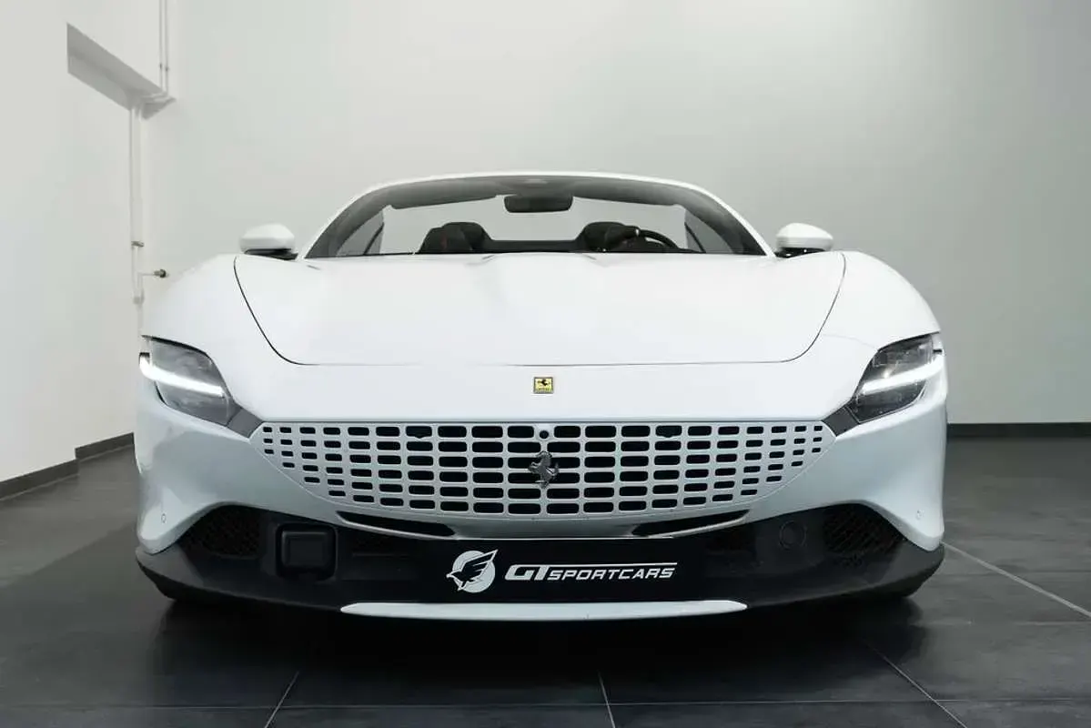 Usado Ferrari Roma 620 CV (456 kW) 2025 Blanco Descapotable