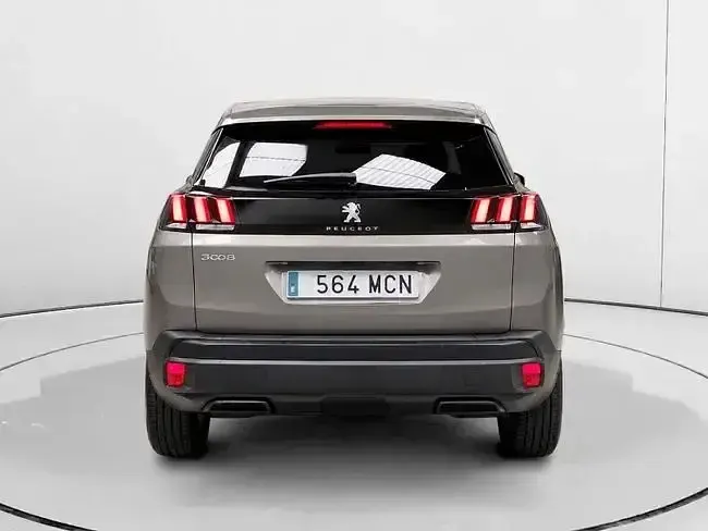 Usado Peugeot 3008 Active 130 CV (95 kW) 2022 Gris SUV
