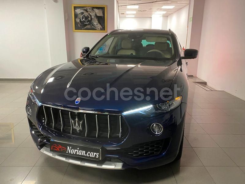 Usado Maserati Levante 430 CV (316 kW) 2017 Azul SUV
