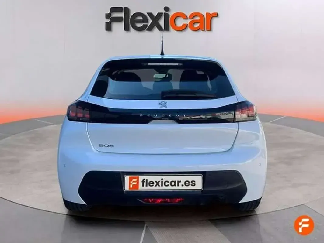 Usado Peugeot 208 Active 75 CV (55 kW) 2023 Blanco Utilitario