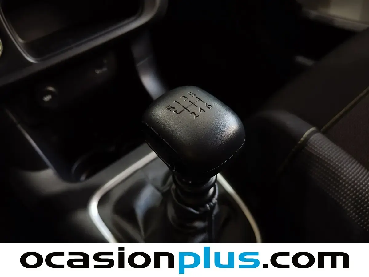 Usado Citroën C3 PureTech 110 CV (80 kW) 2024 Gris Utilitario