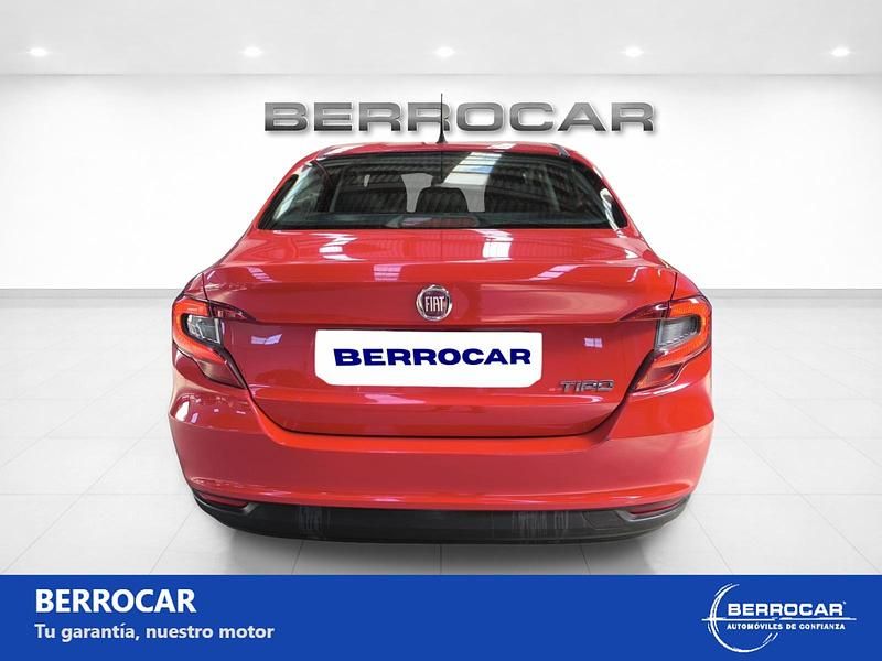 Usado Fiat Tipo Business 95 CV (69 kW) 2018 Rojo