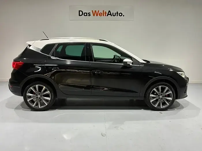 Usado Seat Arona FR 115 CV (84 kW) 2025 Negro SUV