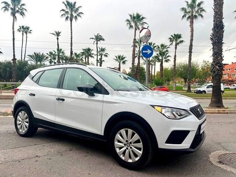 Usado Seat Arona Reference 95 CV (69 kW) 2019 Blanco SUV