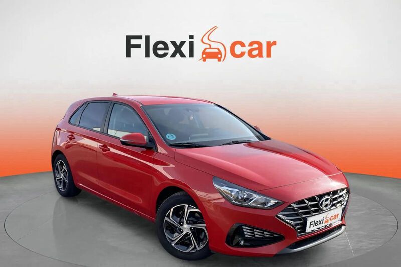 Rojo Usado 2021 Hyundai i30 Berlina | 13.690 € (Super precio) - Imagen 1/4