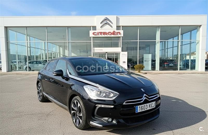 Usado Citroën DS5 200 CV (147 kW) 2014 Negro Utilitario
