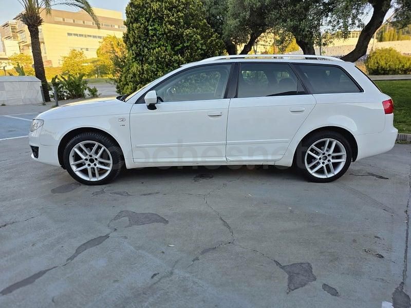 Usado Seat Exeo Sport 143 CV (105 kW) 2010 Blanco Familiar