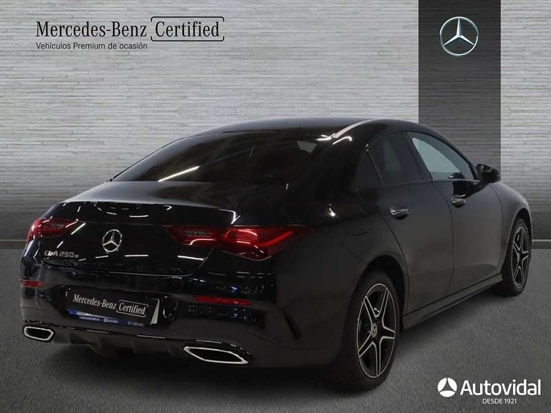 Usado Mercedes CLA250e 218 CV (160 kW) 2025 Negro Berlina