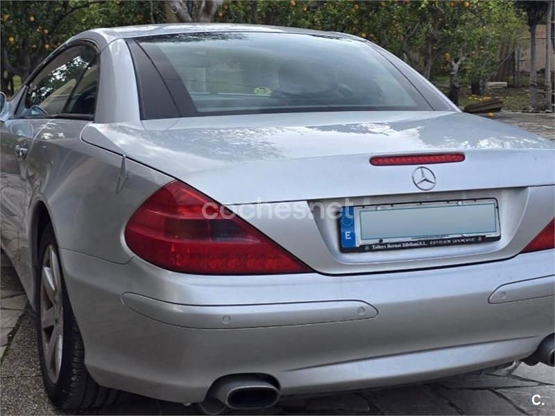 Usado Mercedes SL500 306 CV (225 kW) 2002 Gris / plata Descapotable
