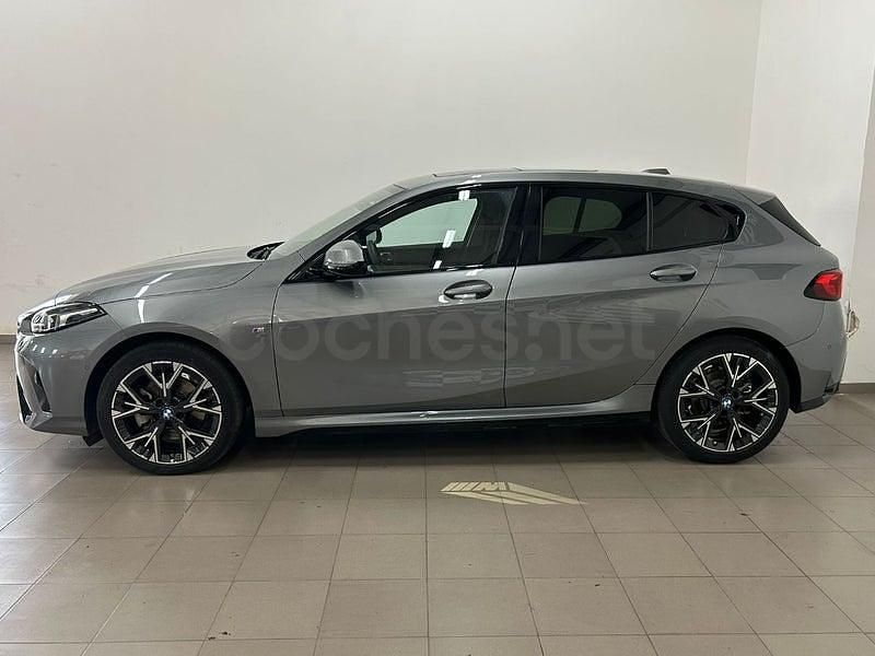 Usado BMW 120 Comfort Edition 163 CV (119 kW) 2025 Gris / plata Utilitario