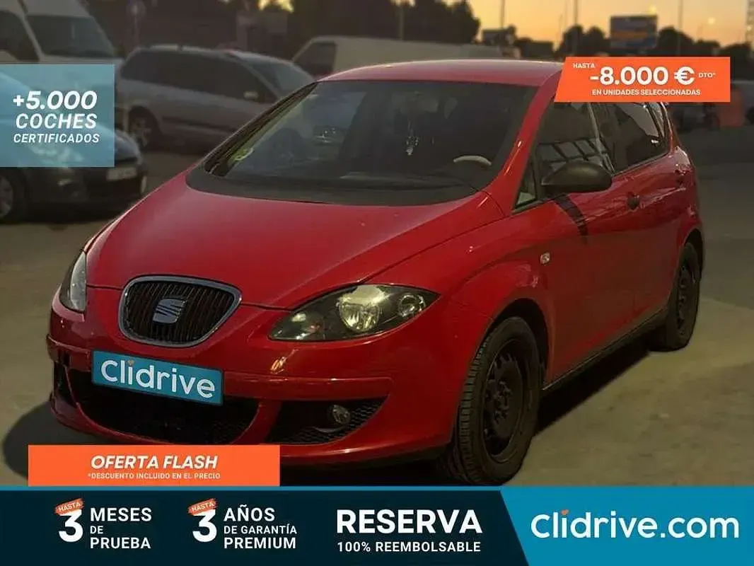 Usado Seat Altea Style 102 CV (75 kW) 2005 Rojo Monovolumen
