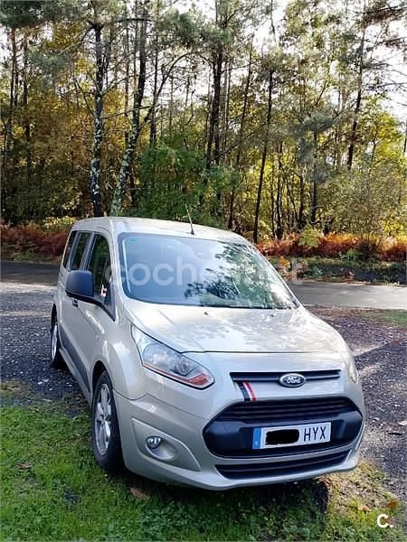 Usado Ford Tourneo Connect Titanium 115 CV (84 kW) 2013 Beige Monovolumen
