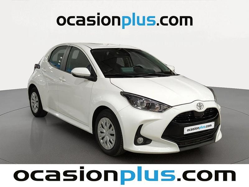 Usado Toyota Yaris Active 69 CV (50 kW) 2023 Blanco Utilitario
