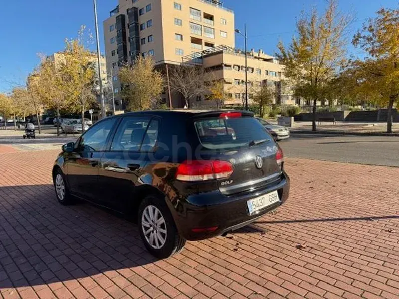 Usado VW Golf VI Advance 105 CV (77 kW) 2010 Negro Berlina