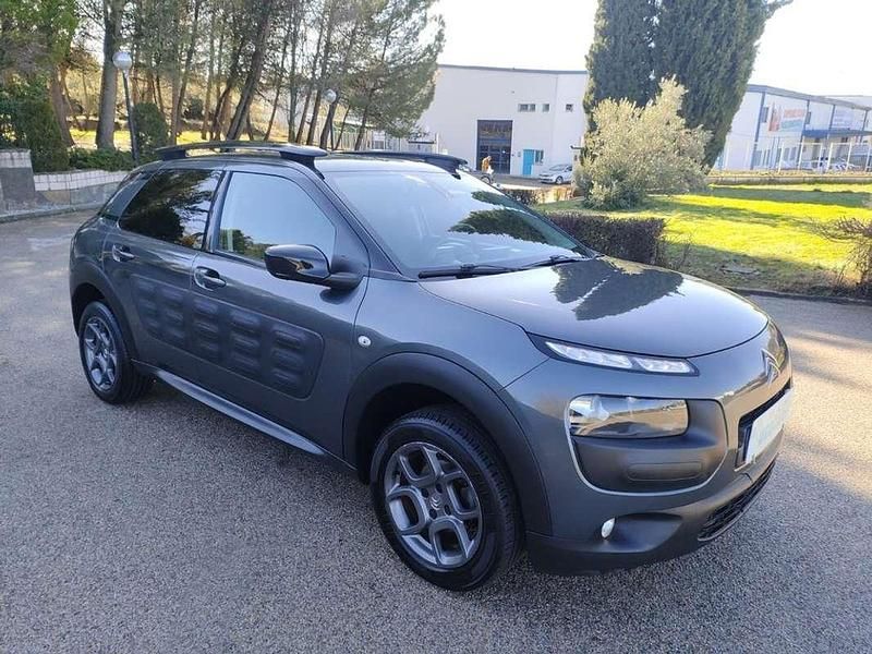 Usado Citroën C4 Cactus Feel 99 CV (72 kW) 2016 Gris Utilitario