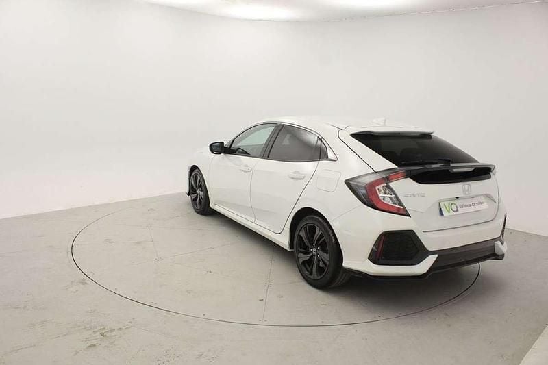 Usado Honda Civic Elegance 129 CV (94 kW) 2020 Blanco Utilitario
