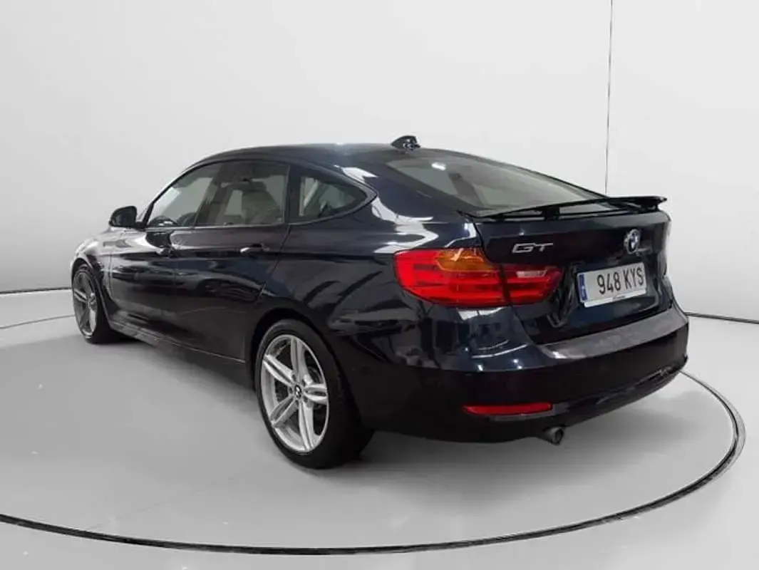 Usado BMW 318 143 CV (105 kW) 2014 Azul Berlina