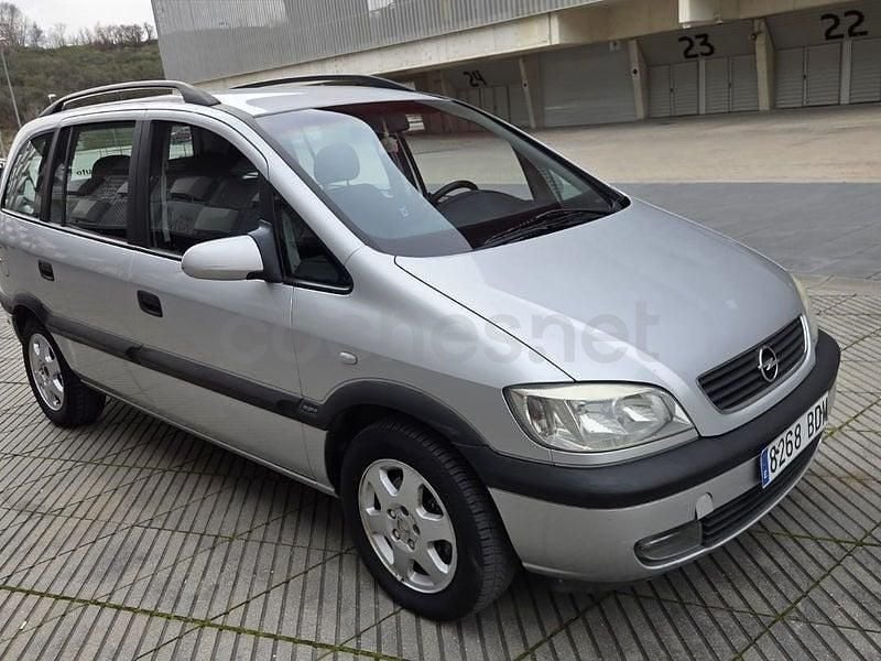 Usado Opel Zafira Comfort 100 CV (73 kW) 2001 Gris / plata Monovolumen