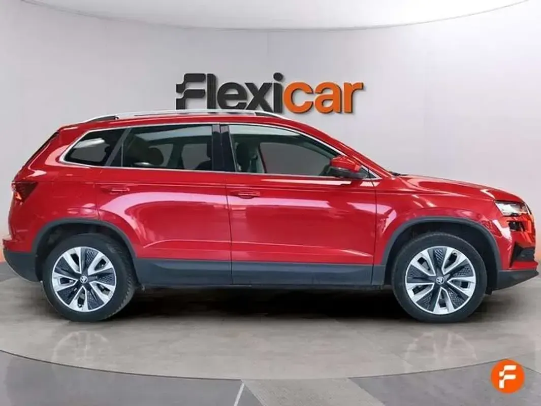 Usado Skoda Karoq Selection 150 CV (110 kW) 2024 Rojo SUV