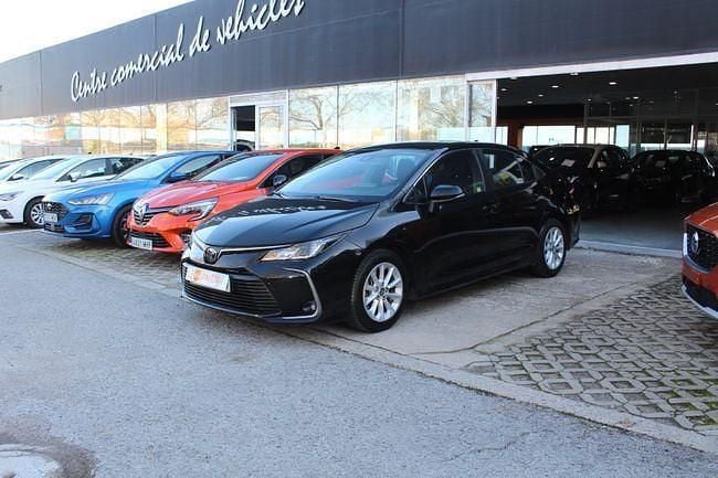 Usado Toyota Corolla Sol 126 CV (92 kW) 2023 Negro Berlina